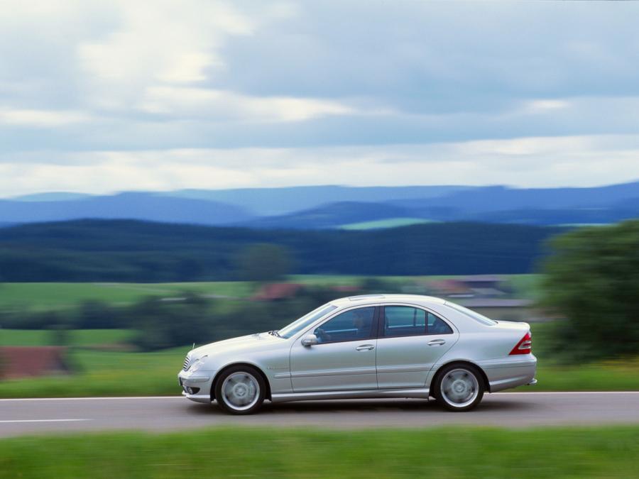  Mercedes-Benz C32 AMG 2001 года  (фото 6 из 14)